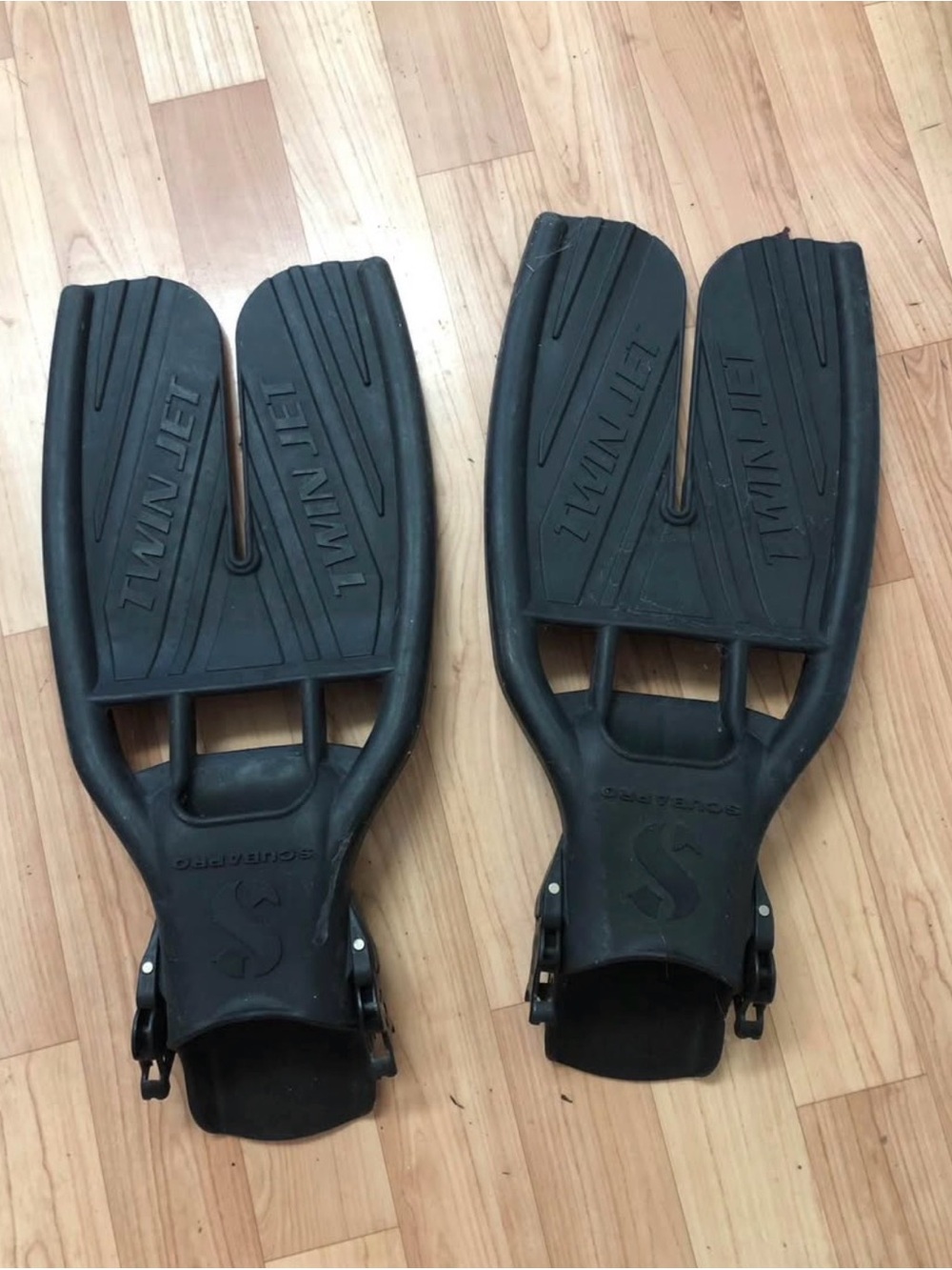 Scubapro Twin Jet Black Split Fins by Twin Jet